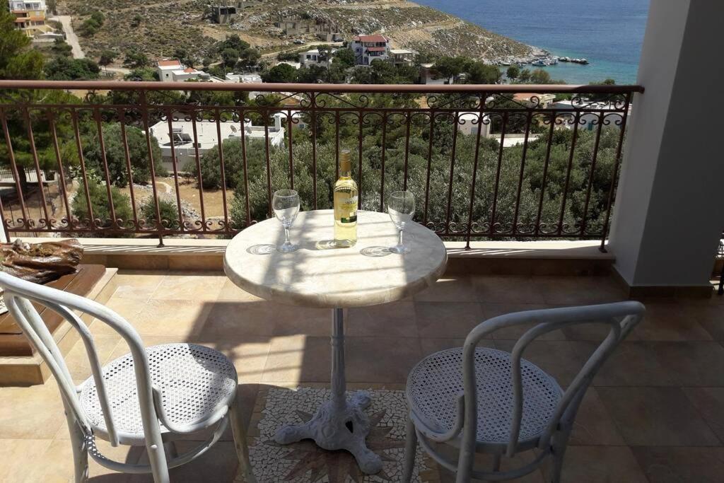 Nikis Seaside House Villa Vlichadia Exteriör bild
